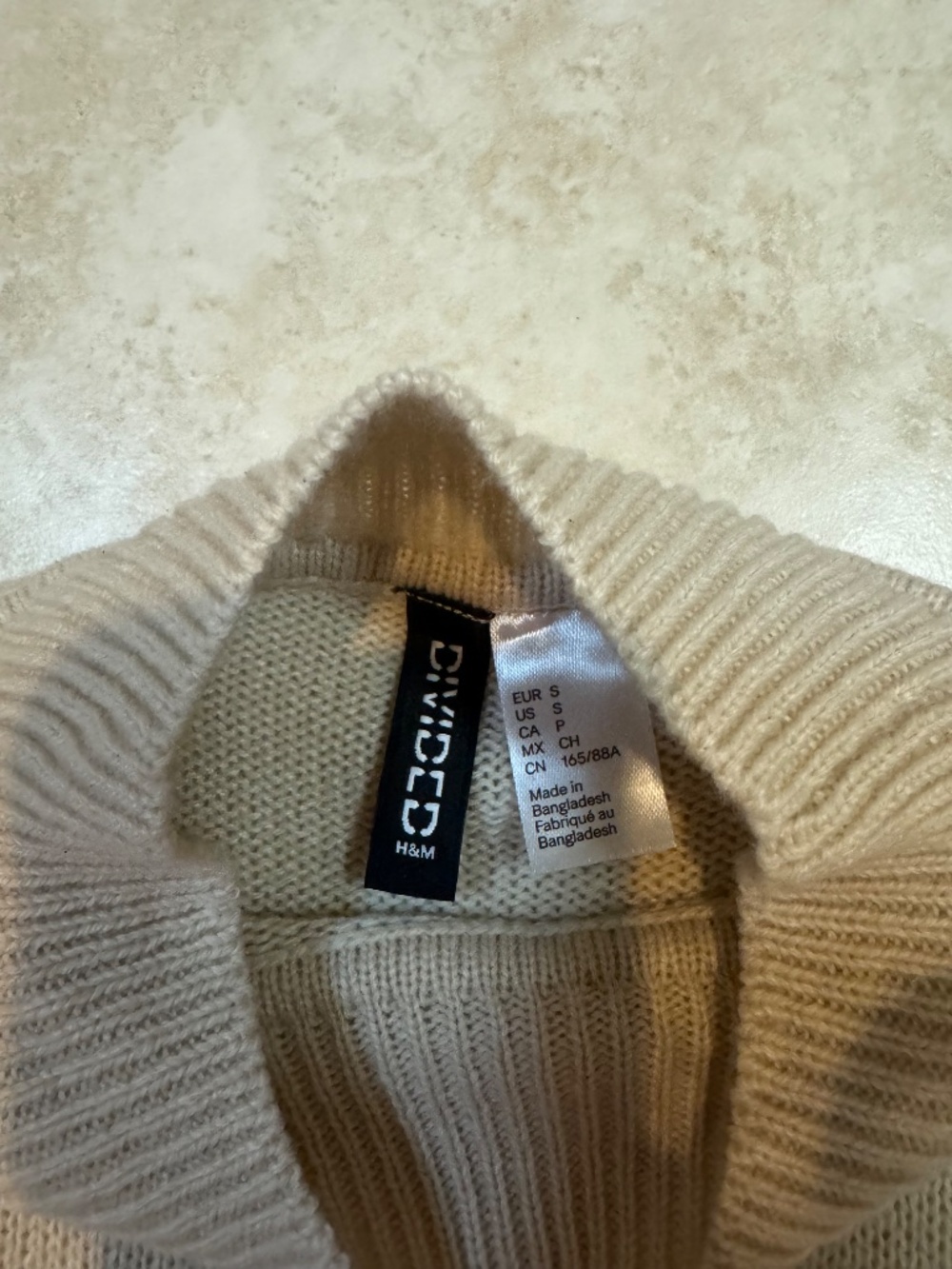 Sweater - Picture 4 of 4